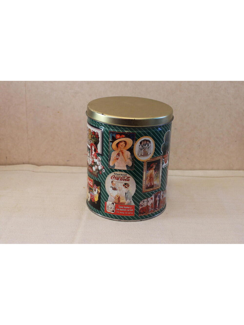 Vintage Coca-Cola Metal Tin with Lid – Collectible Advertising Tin